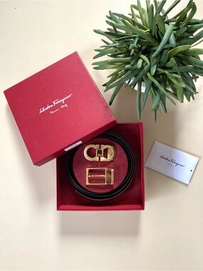 SALVATORE FERRAGAMO - Reversible Leather Belt with Interchangeable Gold Buckles